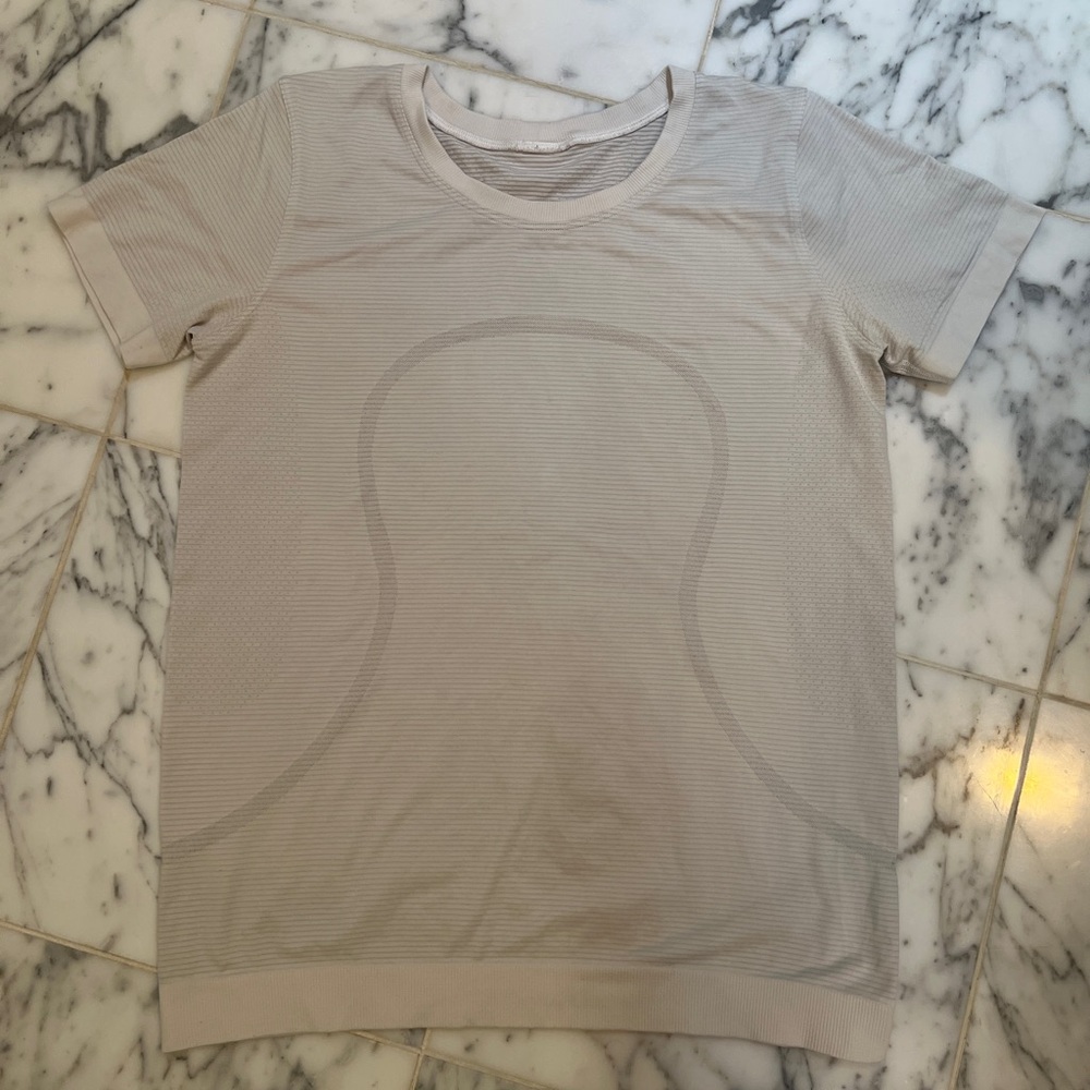 lululemon athletica cream Short Sleeve Tee